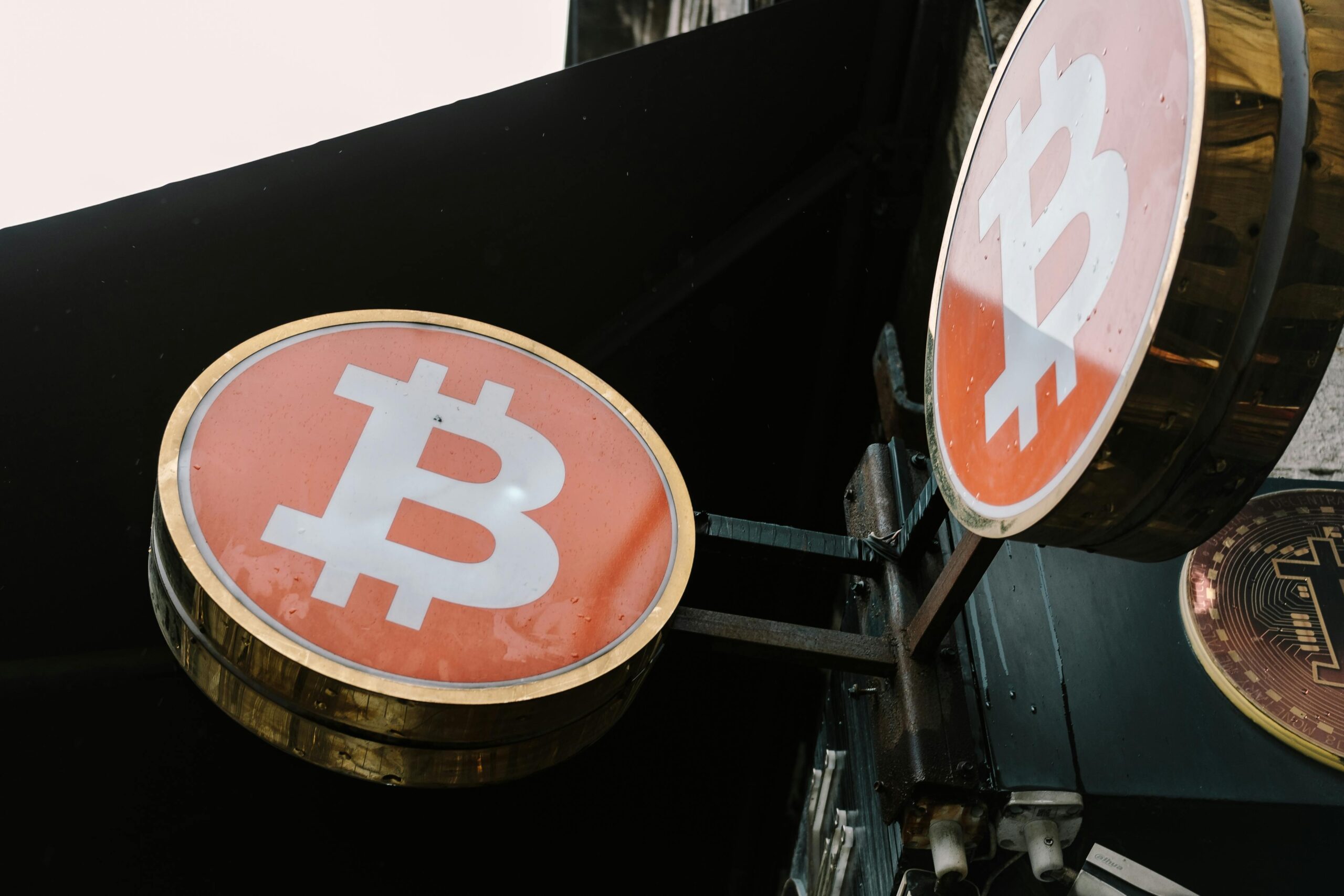Cryptocurrency investment guide 2025